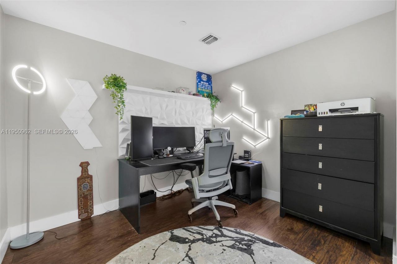 Please Call For Address, Unit 218, Miami, FL 33131 Photo