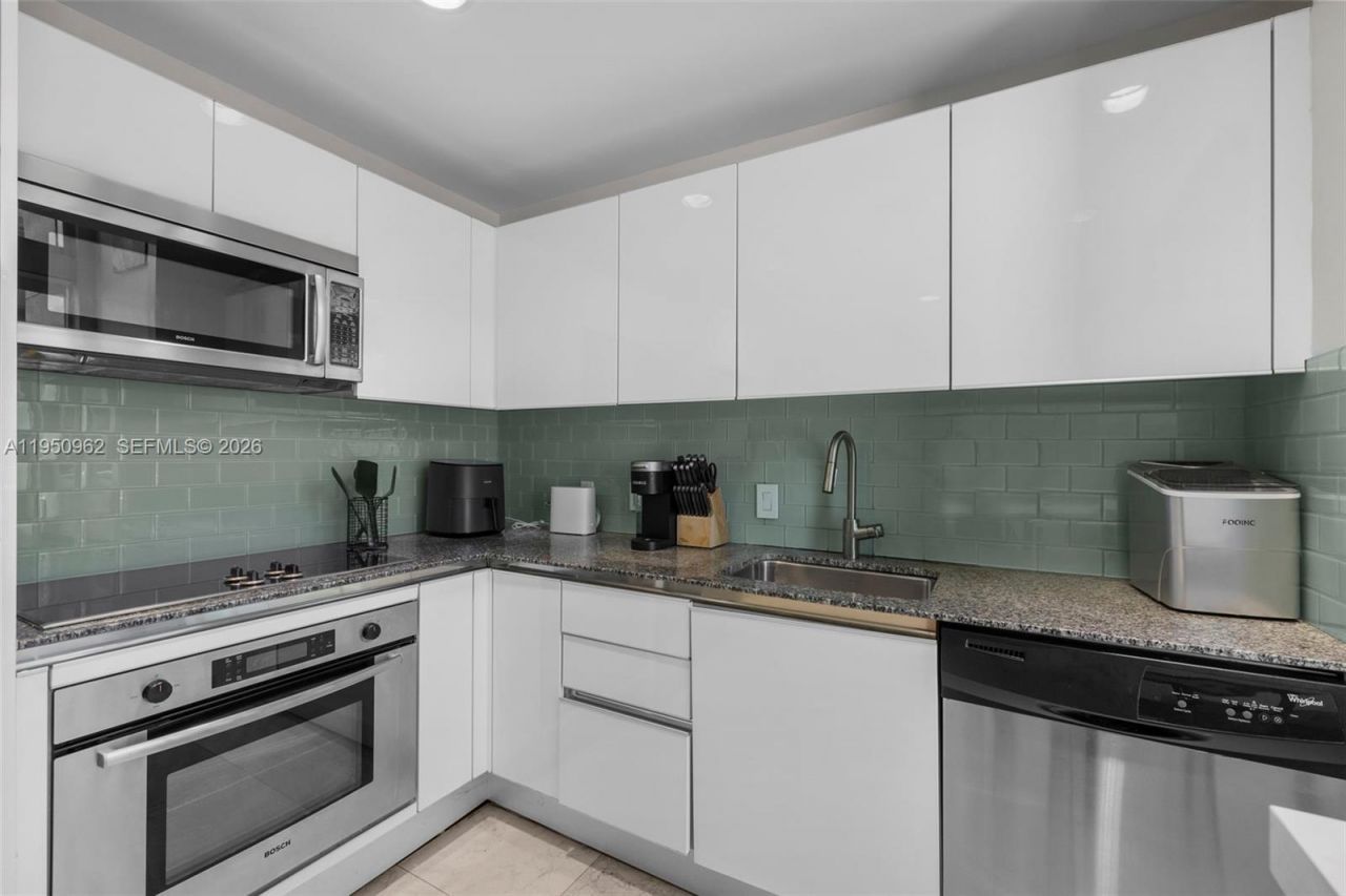 Please Call For Address, Unit 218, Miami, FL 33131 Photo