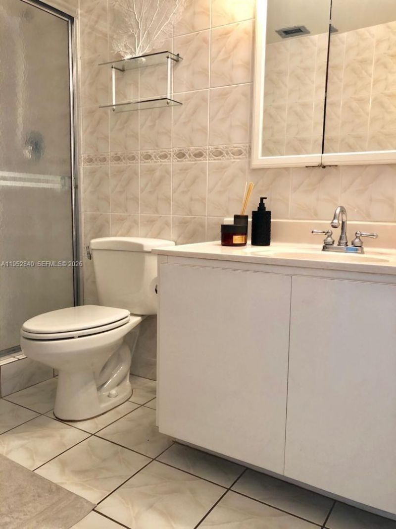 3140 S Ocean Dr, Unit 1901, Hallandale Beach, FL 33009 Photo