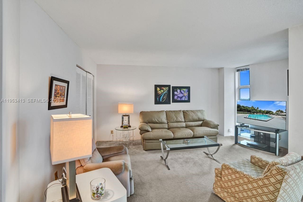 100 Bayview Dr, Unit 1401, Sunny Isles Beach, FL 33160 Photo