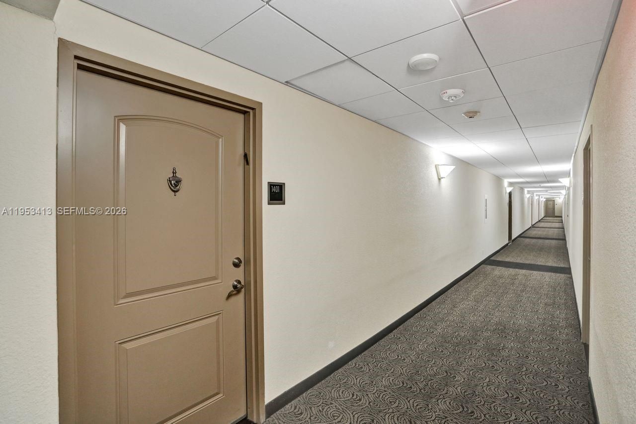 100 Bayview Dr, Unit 1401, Sunny Isles Beach, FL 33160 Photo