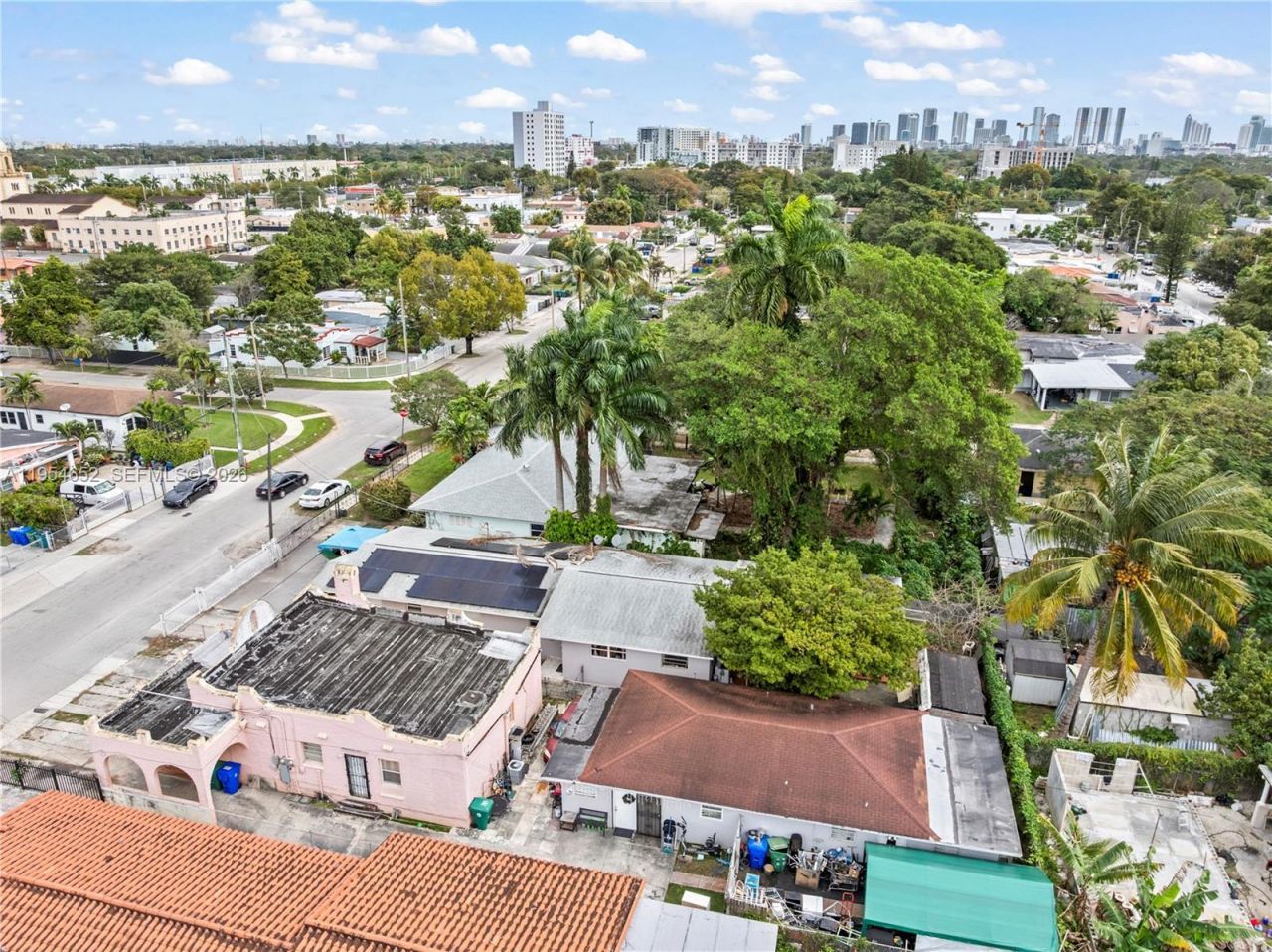 2110 NW 34th St , Miami, FL 33142 Photo