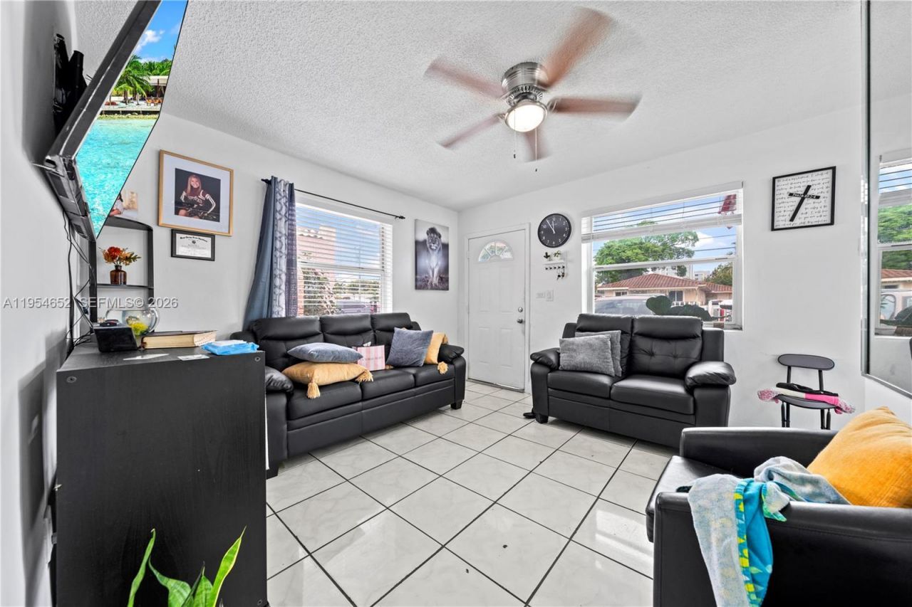 2110 NW 34th St , Miami, FL 33142 Photo