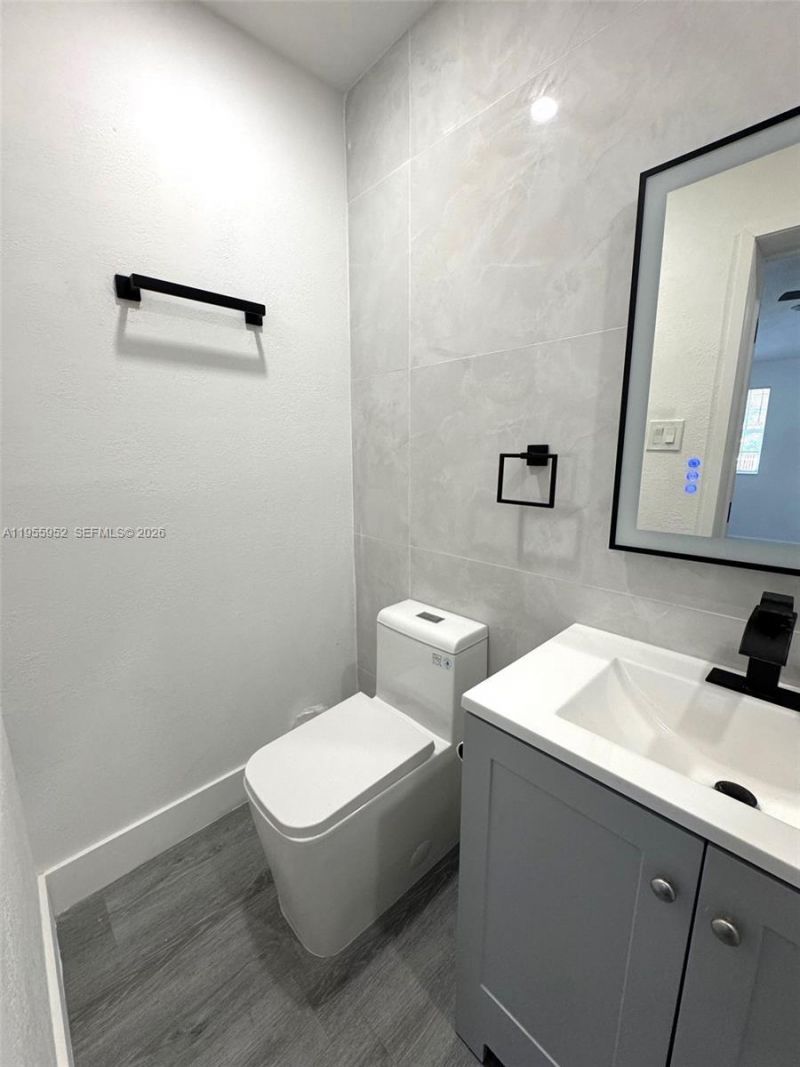 9221 Broad Manor Rd, Miami, FL 33147 Photo