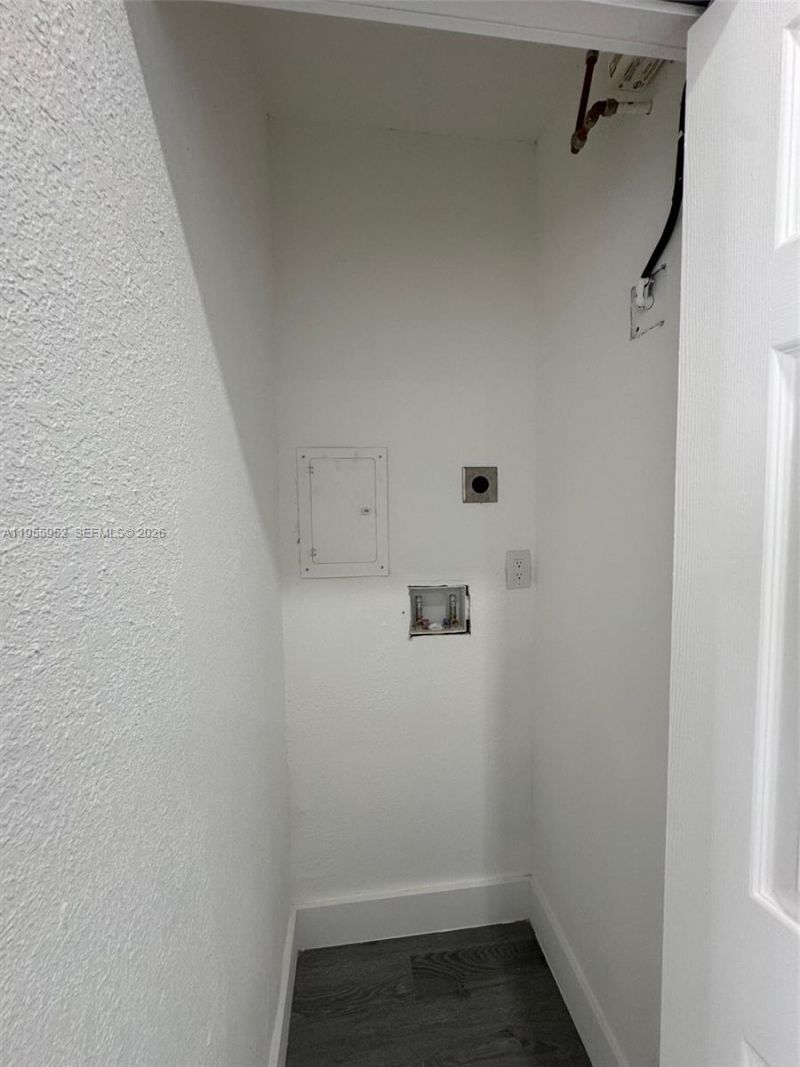 9221 Broad Manor Rd, Miami, FL 33147 Photo