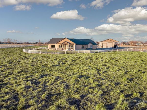 6916 E Brindle Point Dr, Nampa, ID 83687