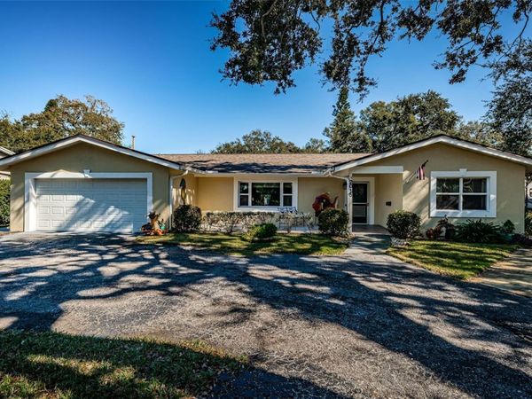 2015 PARK STREET N, ST PETERSBURG, FL 33710