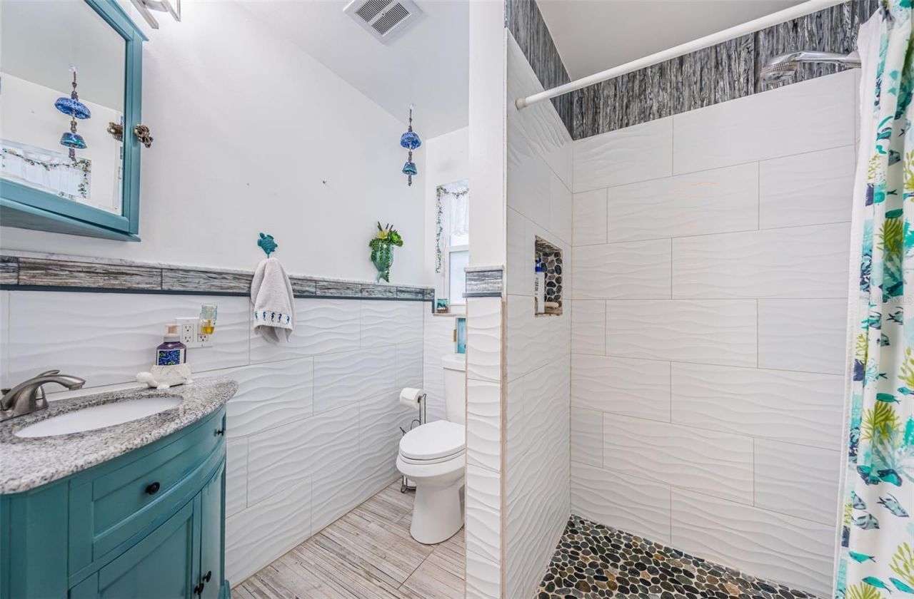 2015 Park Street N, Saint Petersburg, FL 33710 Photo