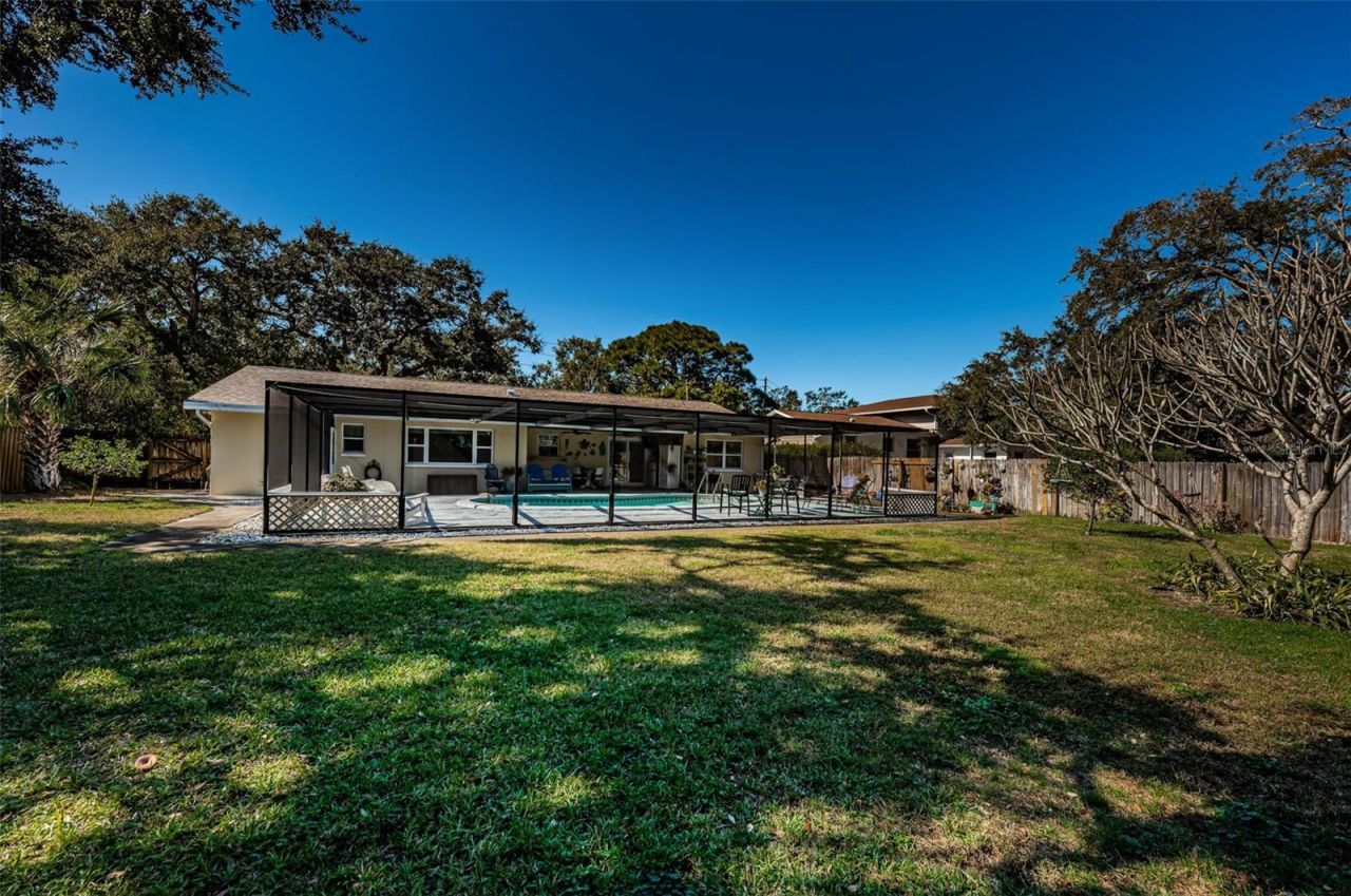 2015 Park Street N, Saint Petersburg, FL 33710 Photo