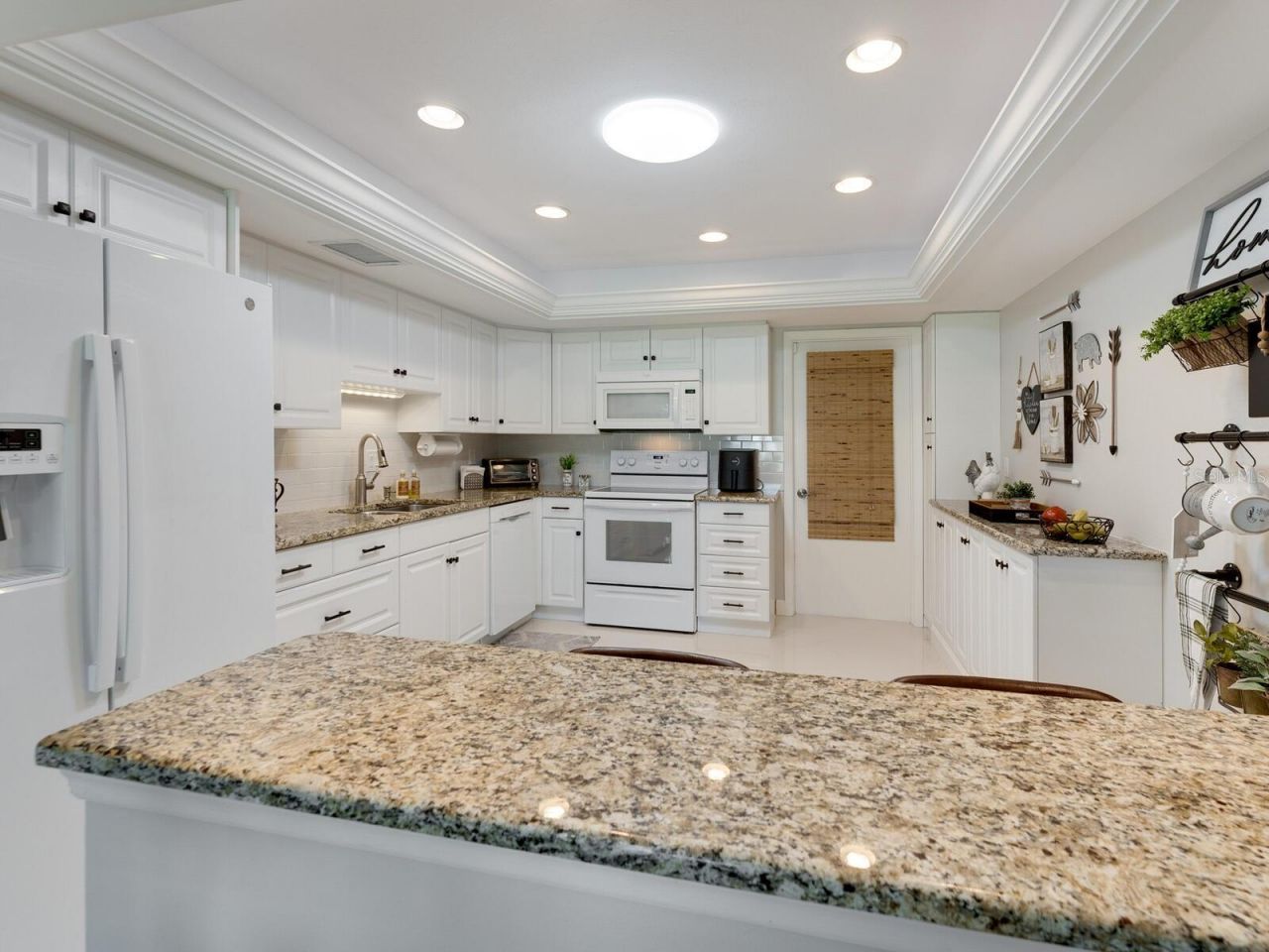 6994 W Country Club Drive N, Sarasota, FL 34243 Photo