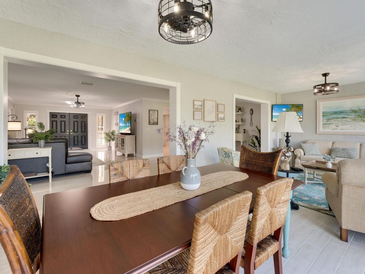 6994 W Country Club Drive N, Sarasota, FL 34243 Photo