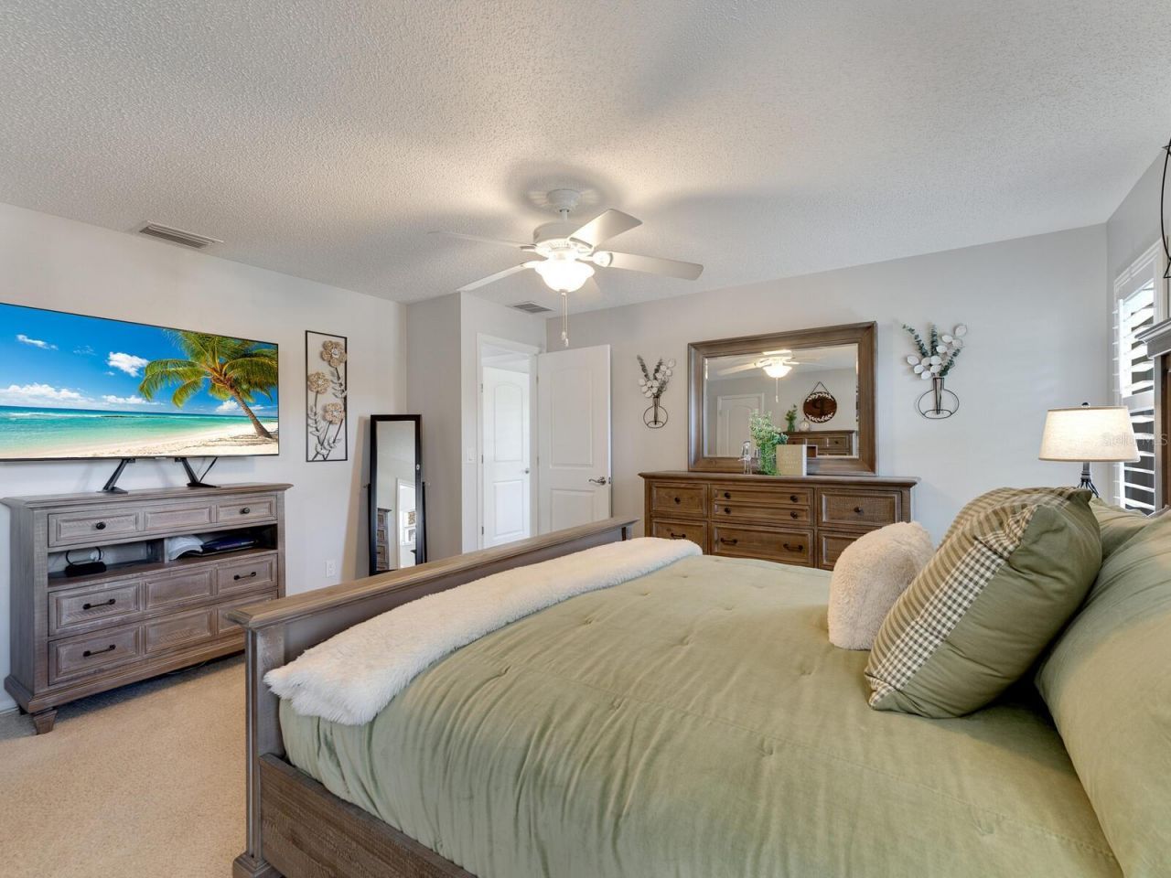 6994 W Country Club Drive N, Sarasota, FL 34243 Photo