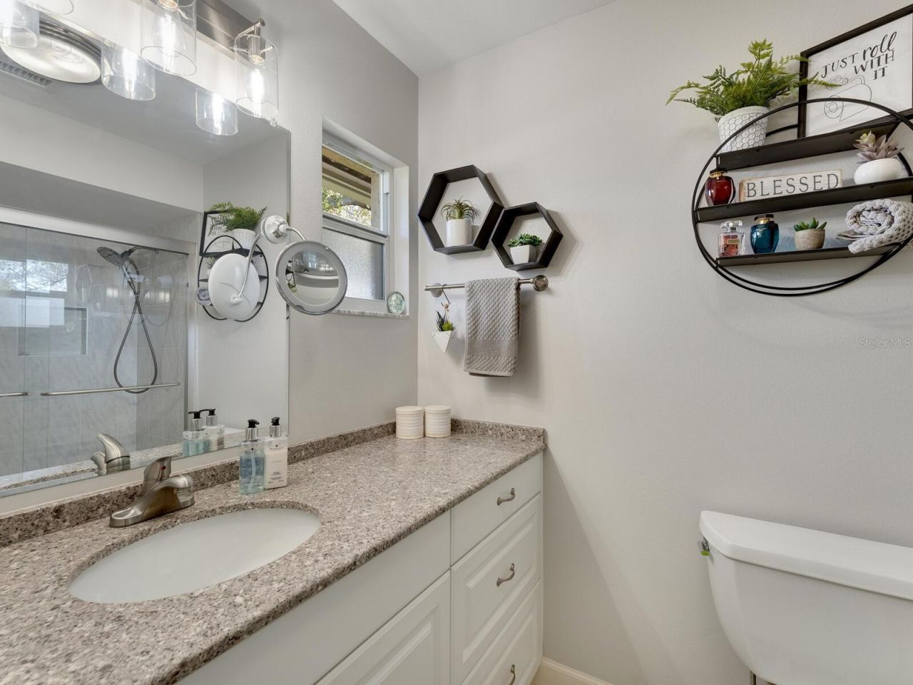 6994 W Country Club Drive N, Sarasota, FL 34243 Photo