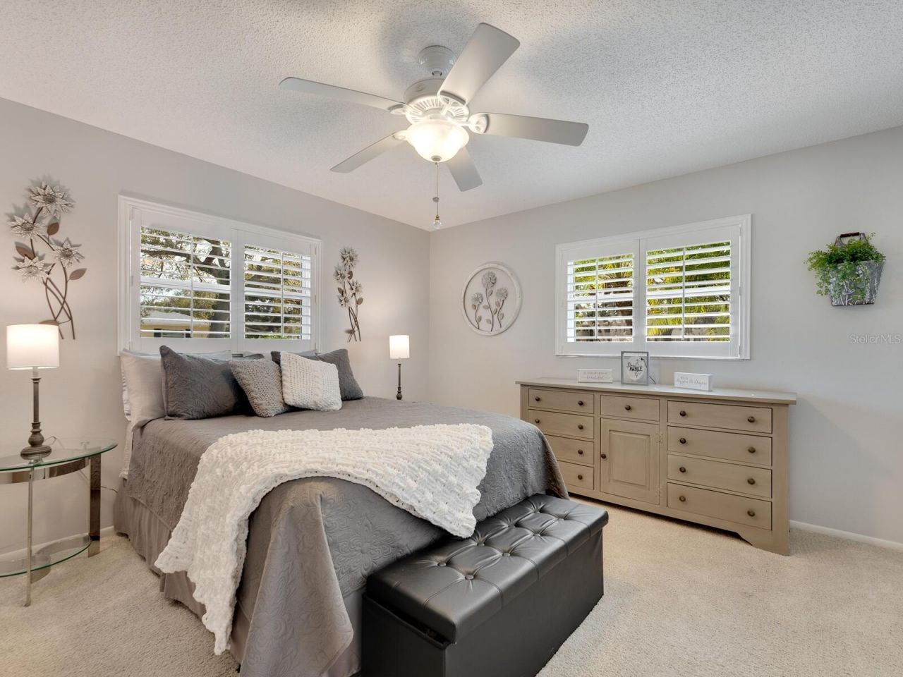 6994 W Country Club Drive N, Sarasota, FL 34243 Photo