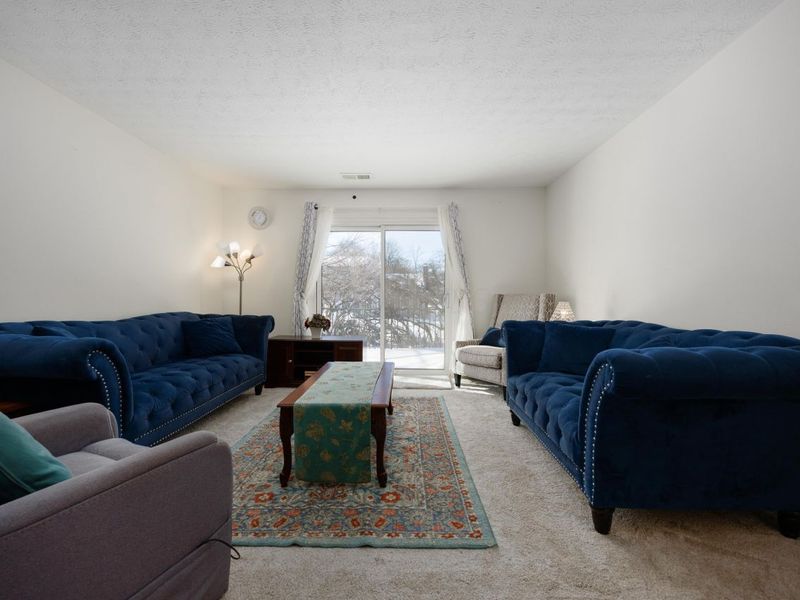 5275 Portland Street, Unit 202, Columbus, OH 43235 Photo 2