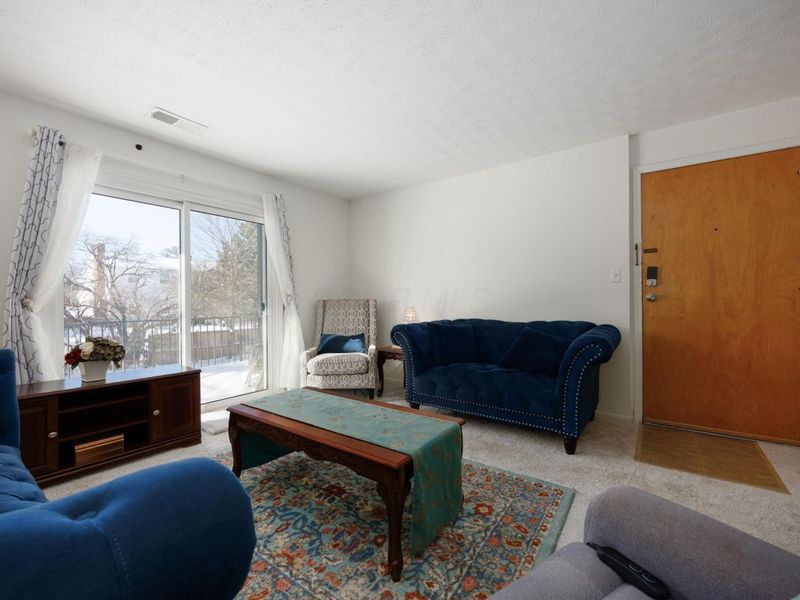 5275 Portland Street, Unit 202, Columbus, OH 43235 Photo 3