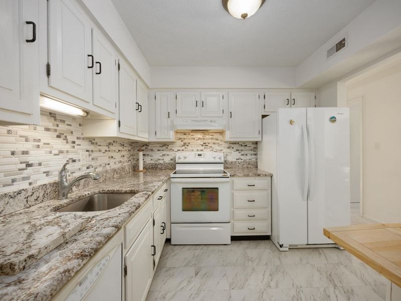 5275 Portland Street, Unit 202, Columbus, OH 43235 Photo 8