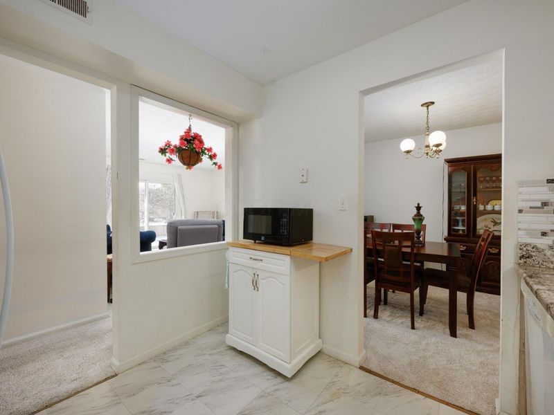 5275 Portland Street, Unit 202, Columbus, OH 43235 Photo 9