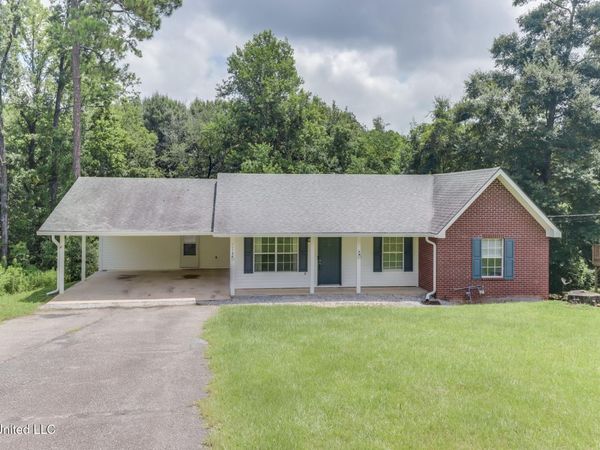407 S Dorothy Street, Wiggins, MS 39577