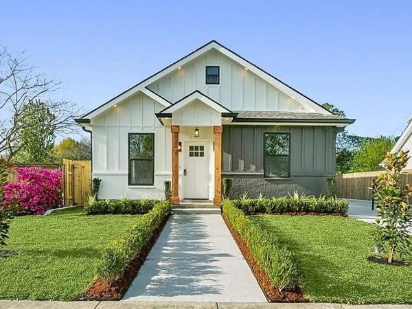 308 10 RIESS Place, Chalmette, LA 70043