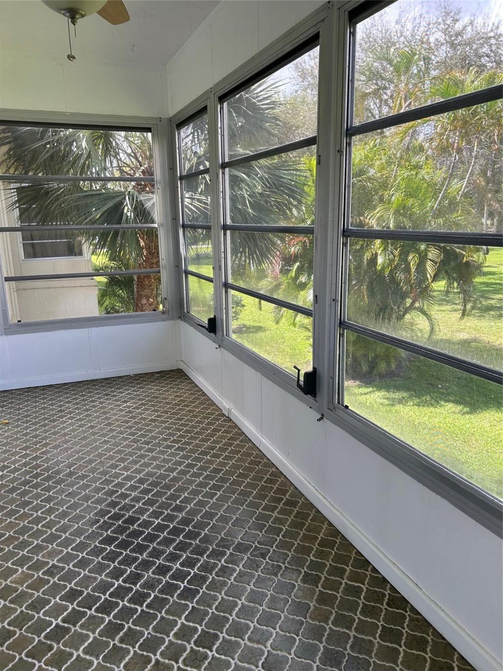 31 Abbey Lane, Unit 207, Delray Beach, FL 33446 Photo