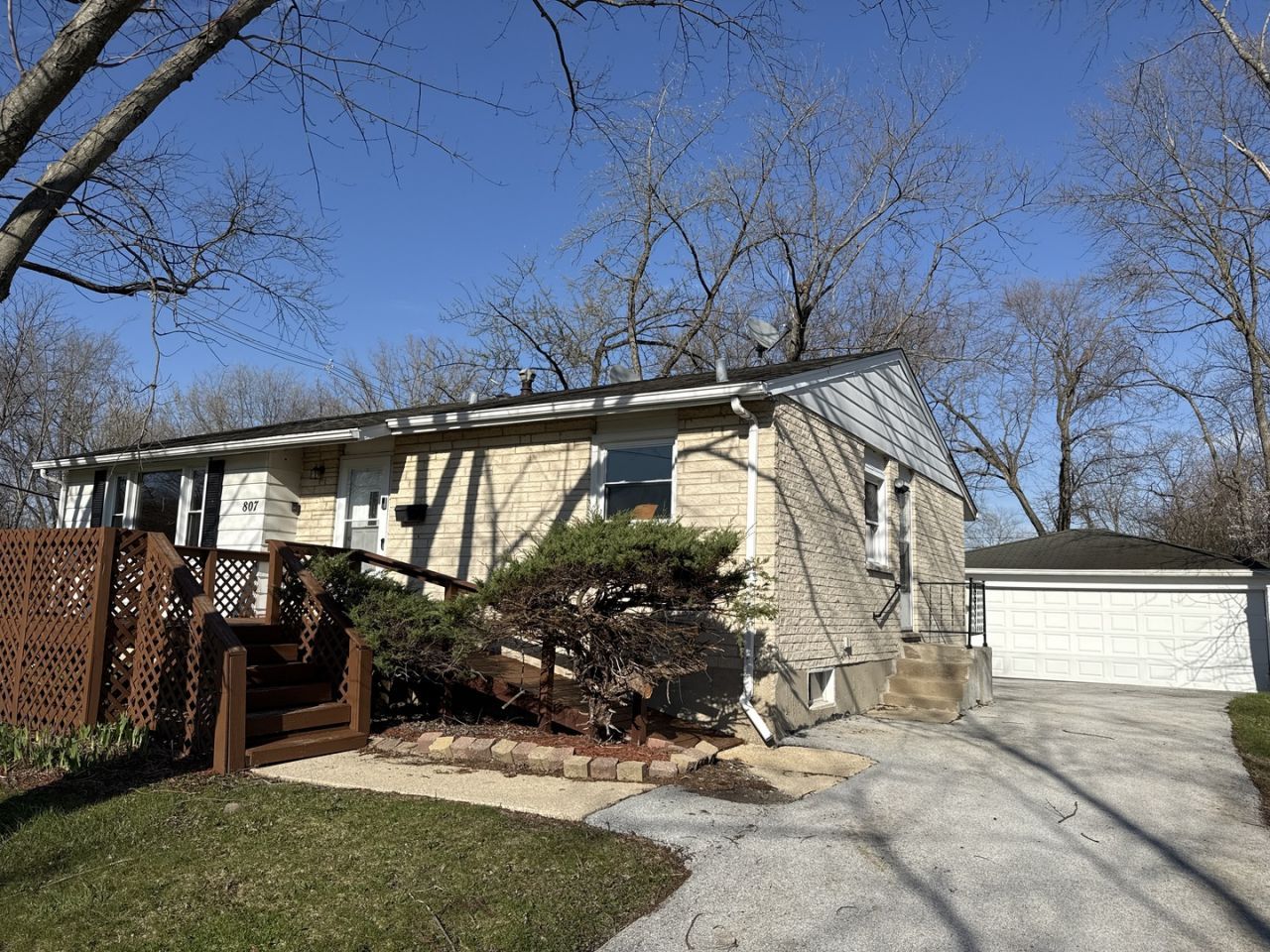 807 Blackhawk Drive, University Park, IL 60484