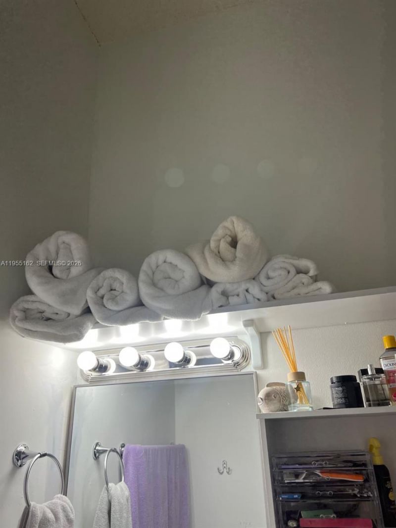 246 Poinciana Dr, Unit 504, Sunny Isles Beach, FL 33160 Photo