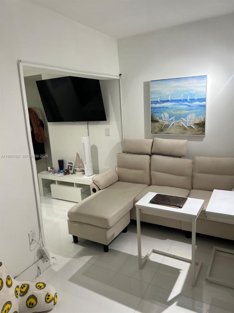 246 Poinciana Dr, Unit 504, Sunny Isles Beach, FL 33160 Photo