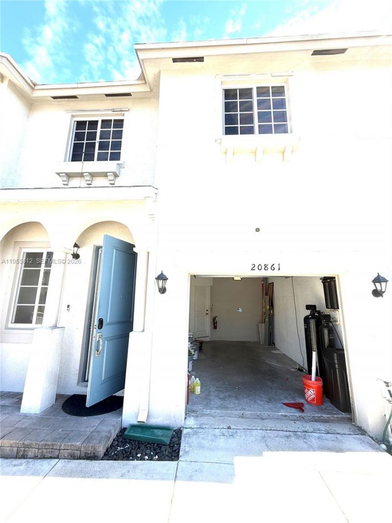 20861 NW 9th Path, Miami Gardens, FL 33169 Photo
