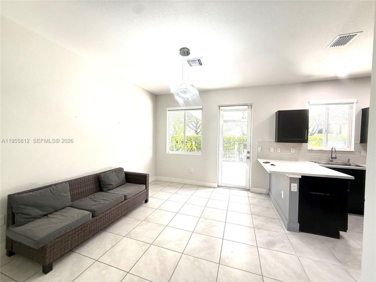 20861 NW 9th Path, Miami Gardens, FL 33169 Photo