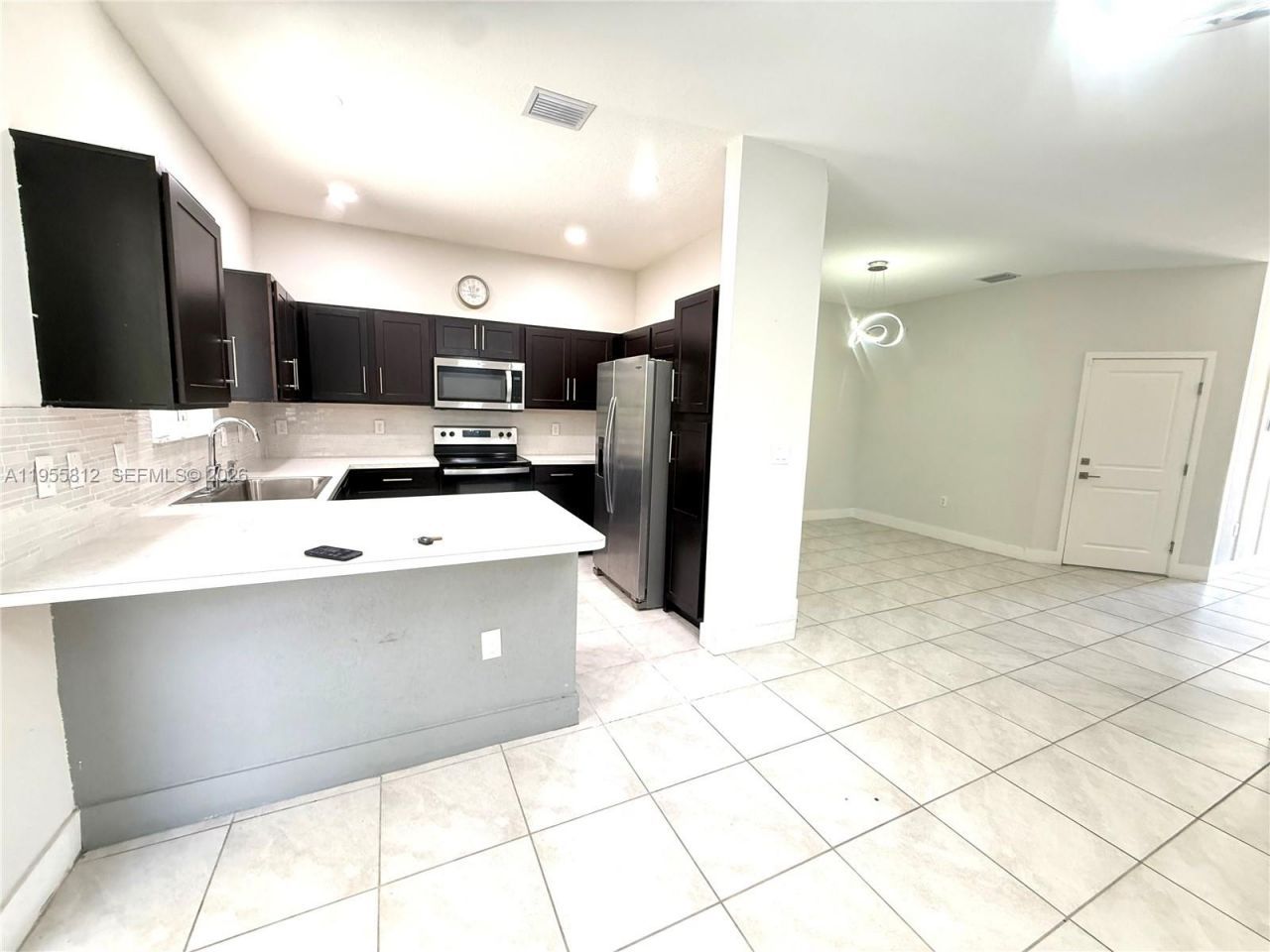 20861 NW 9th Path, Miami Gardens, FL 33169 Photo