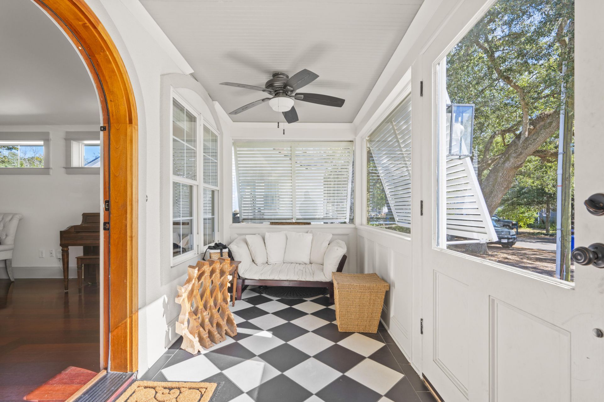 2164 Medway Road Photo 5