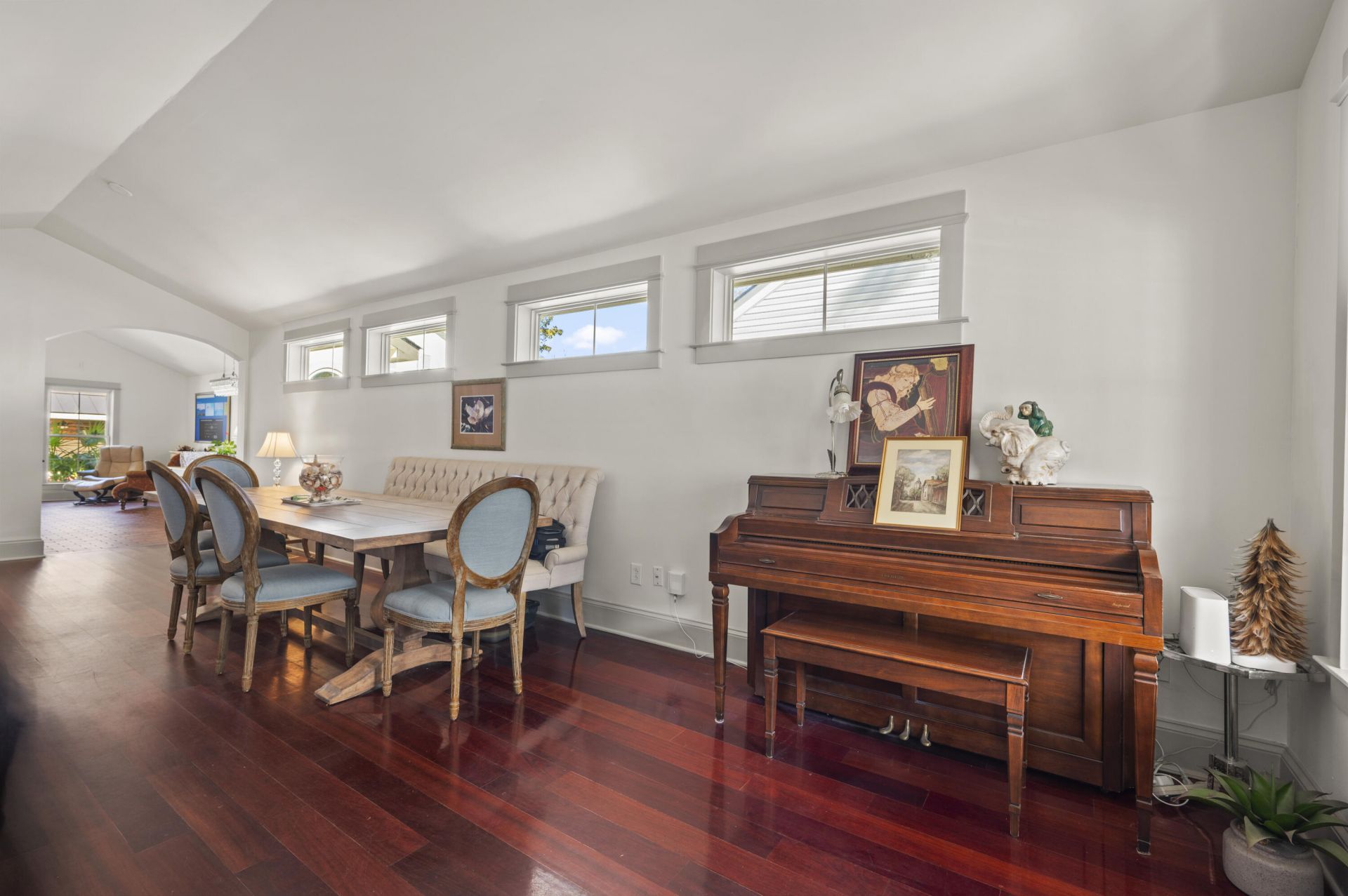 2164 Medway Road Photo 9