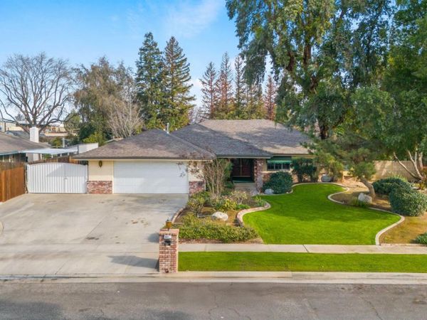 6918 Crestwood Street, Bakersfield, CA 93308