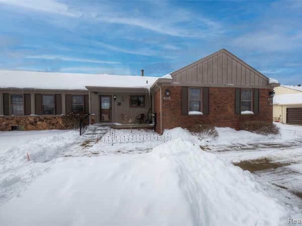 9870 Cambridge Court, Green Oak Twp, MI 48178