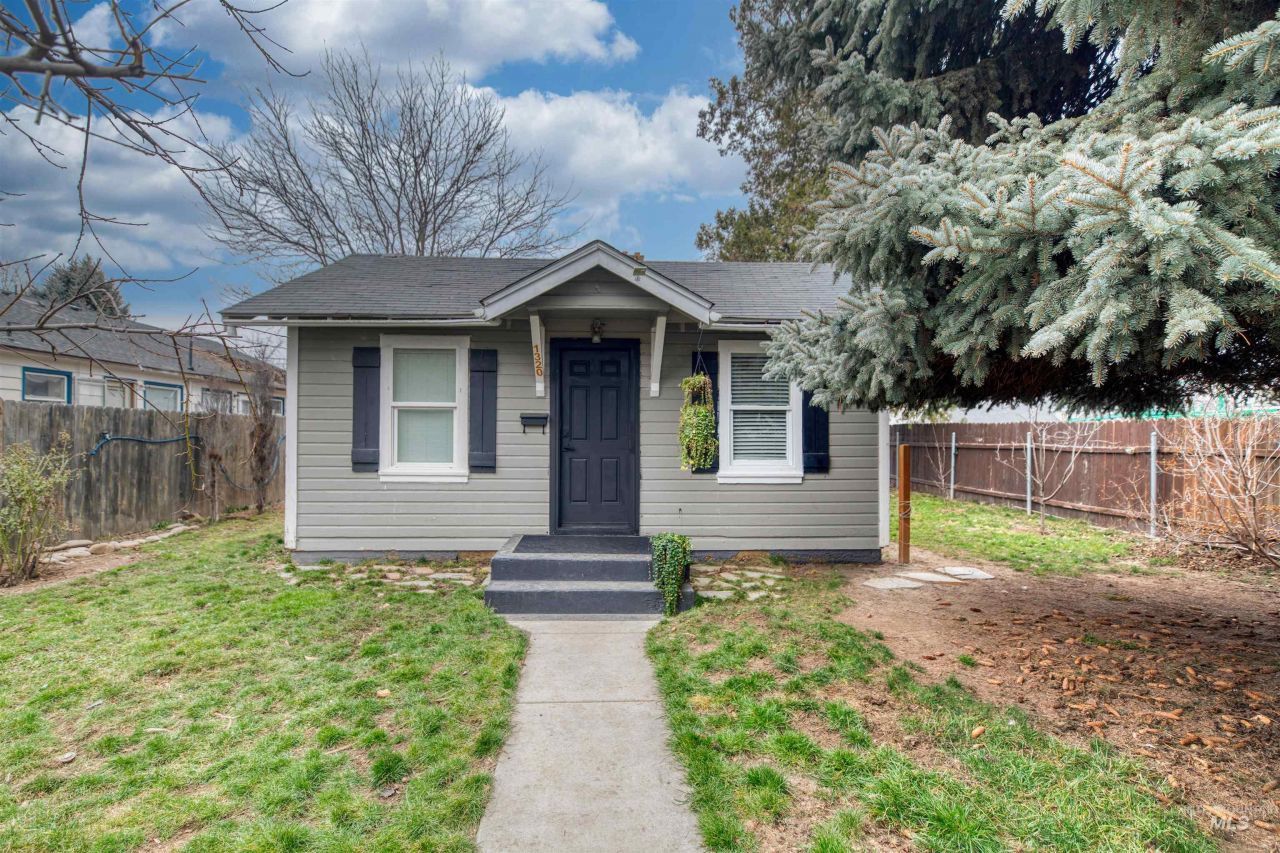 1320 Arthur Street, Caldwell, ID 83605 Main Photo