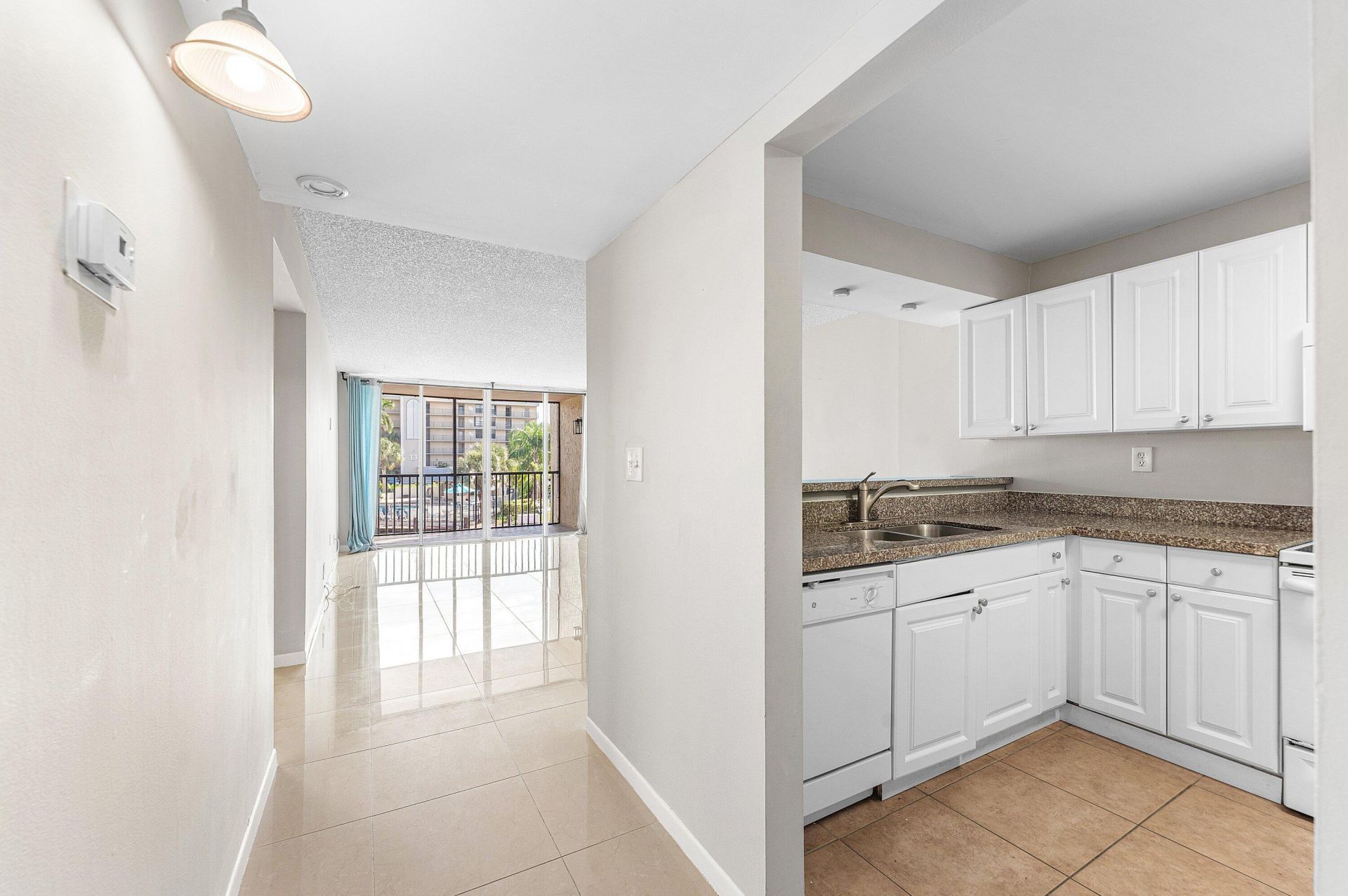 10 Royal Palm Way, Unit 203, Boca Raton, FL 33432 Photo