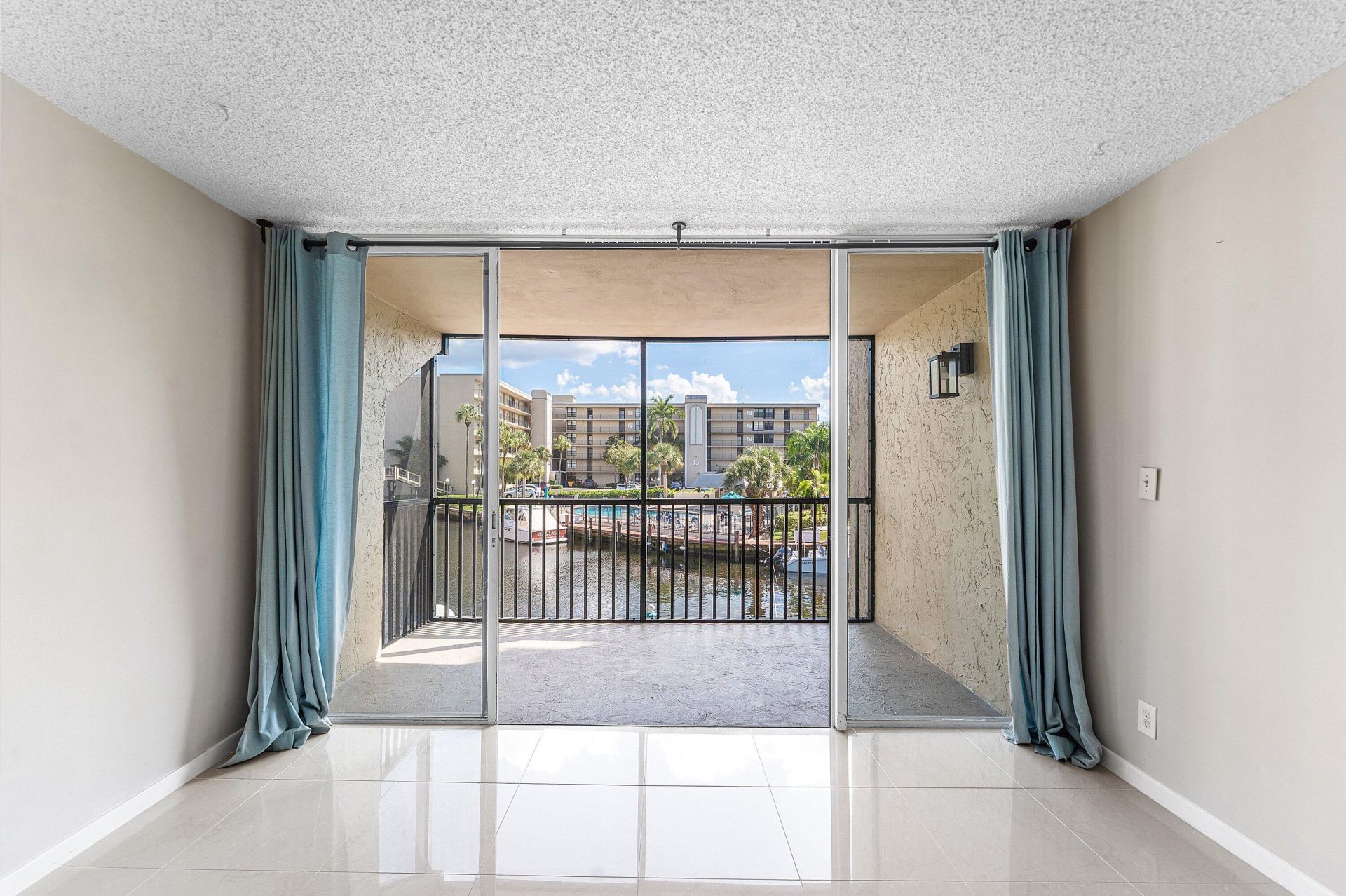 10 Royal Palm Way, Unit 203, Boca Raton, FL 33432 Photo