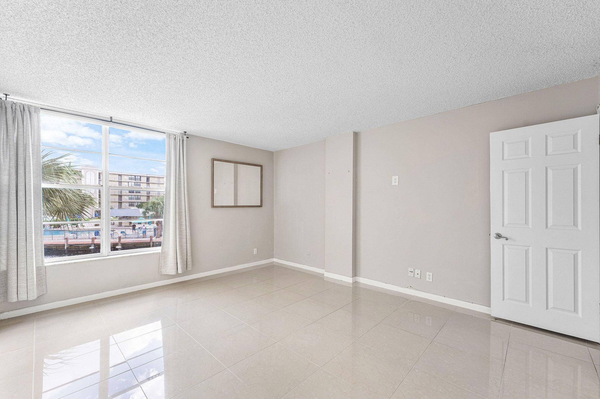 10 Royal Palm Way, Unit 203, Boca Raton, FL 33432 Photo