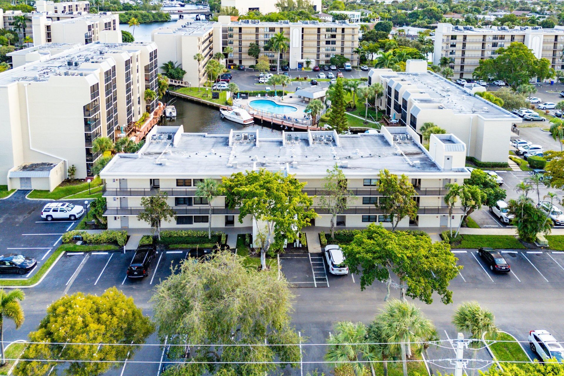 10 Royal Palm Way, Unit 203, Boca Raton, FL 33432 Photo