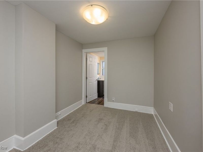 26 W Hiram Street, Barberton, OH 44203 Photo 23