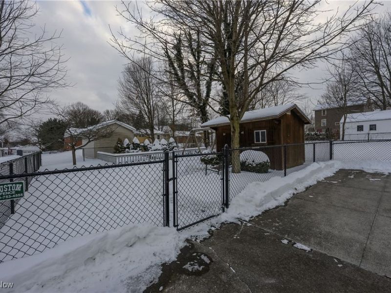 26 W Hiram Street, Barberton, OH 44203 Photo 9