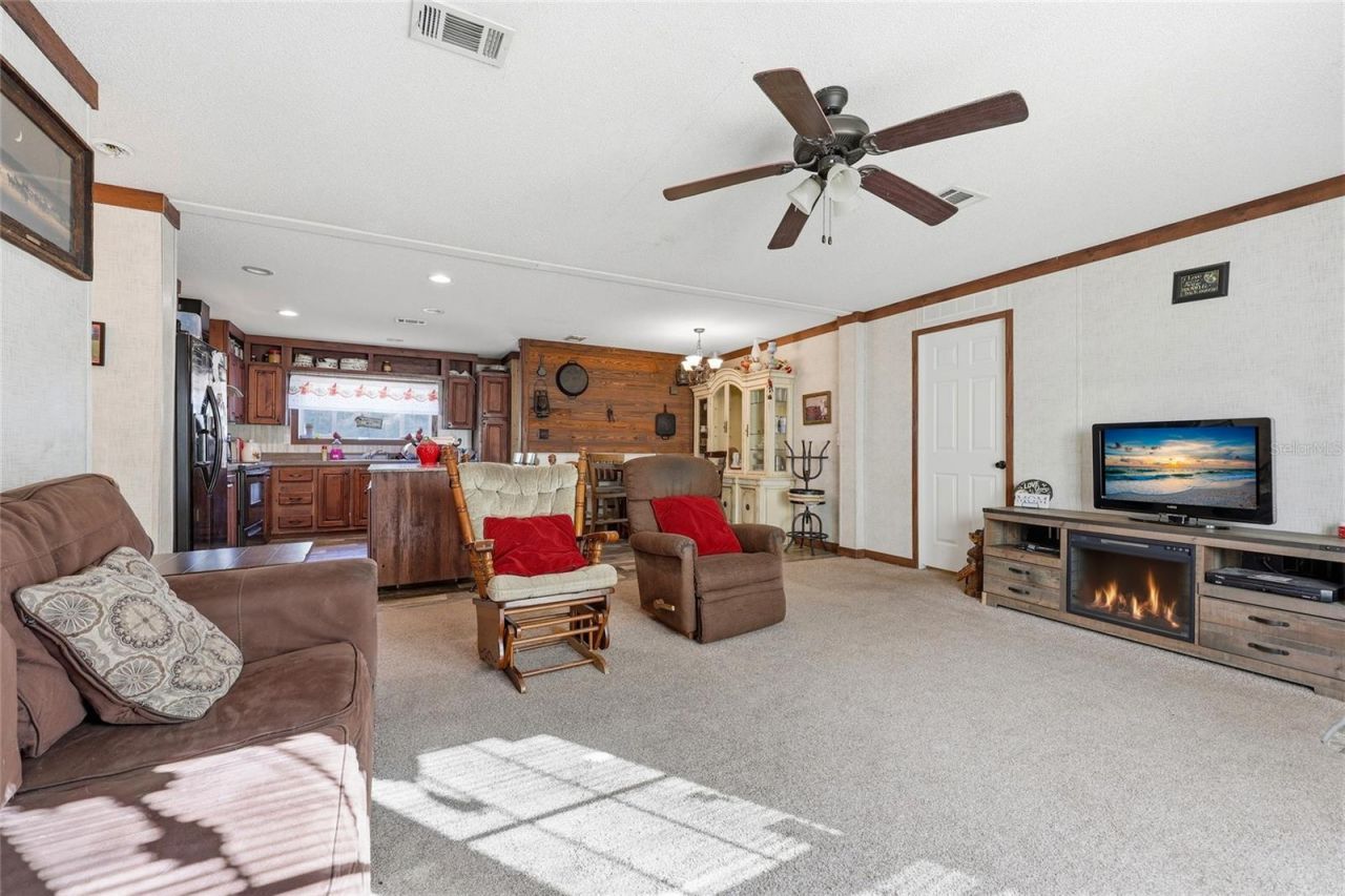 317 SW Cumberland Street, Fort White, FL 32038 Photo