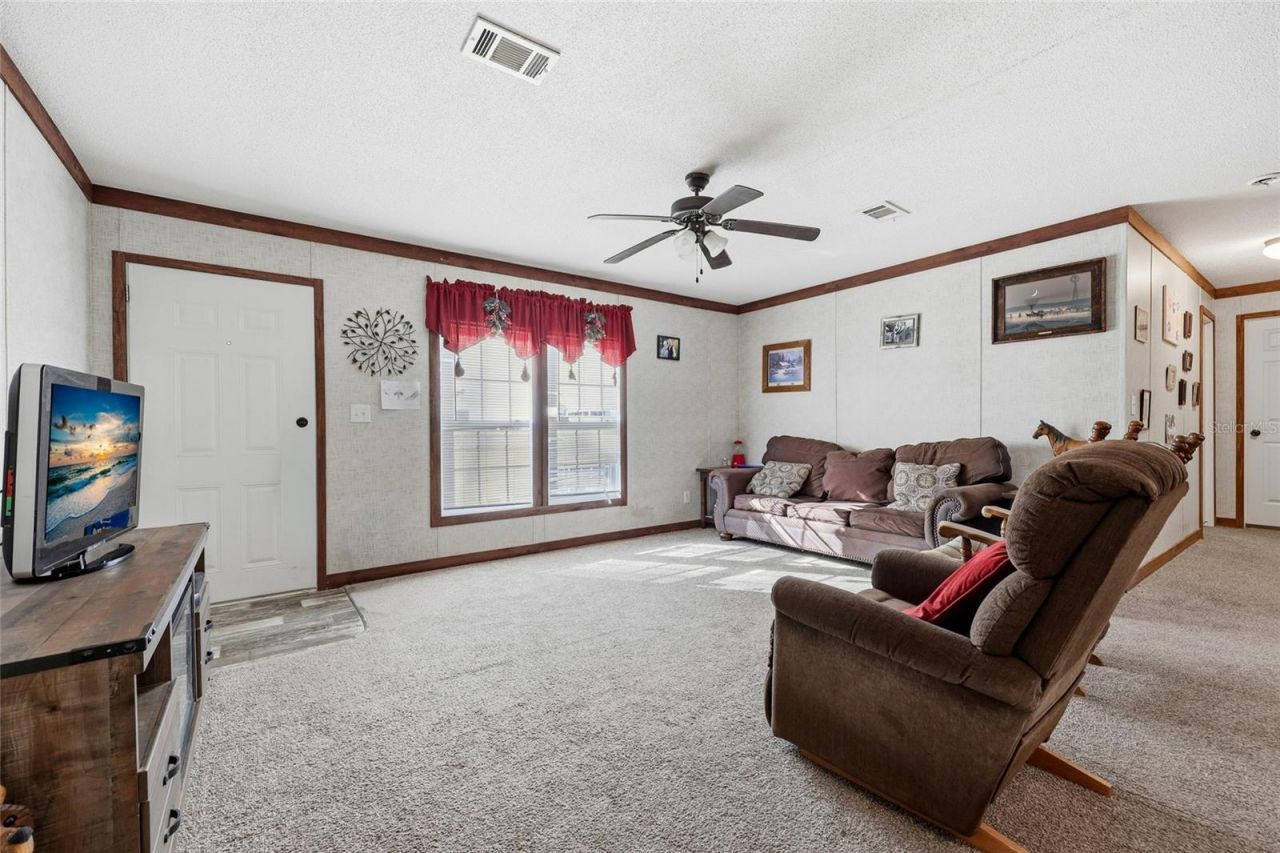 317 SW Cumberland Street, Fort White, FL 32038 Photo