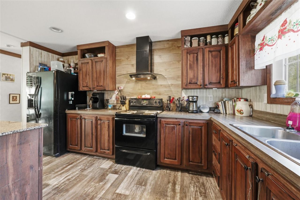 317 SW Cumberland Street, Fort White, FL 32038 Photo