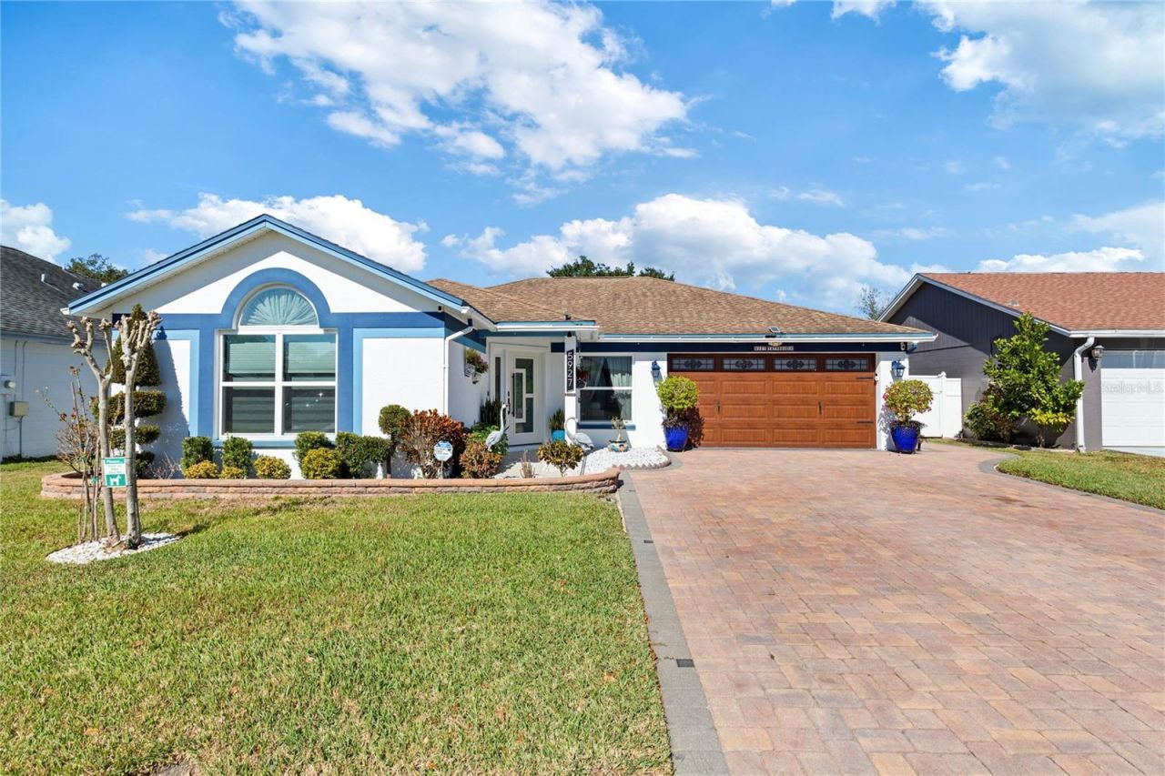 5927 Taywood Drive, Tampa, FL 33624 Main Photo