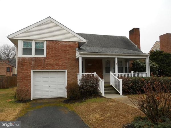 909 BRIGHTON AVENUE, READING, PA 19606