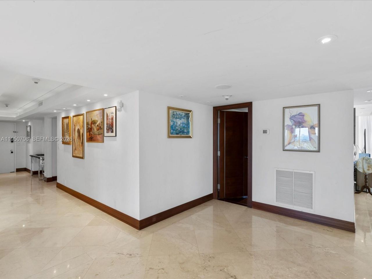 5660 Collins Ave , Unit 18A, Miami Beach, FL 33140 Photo