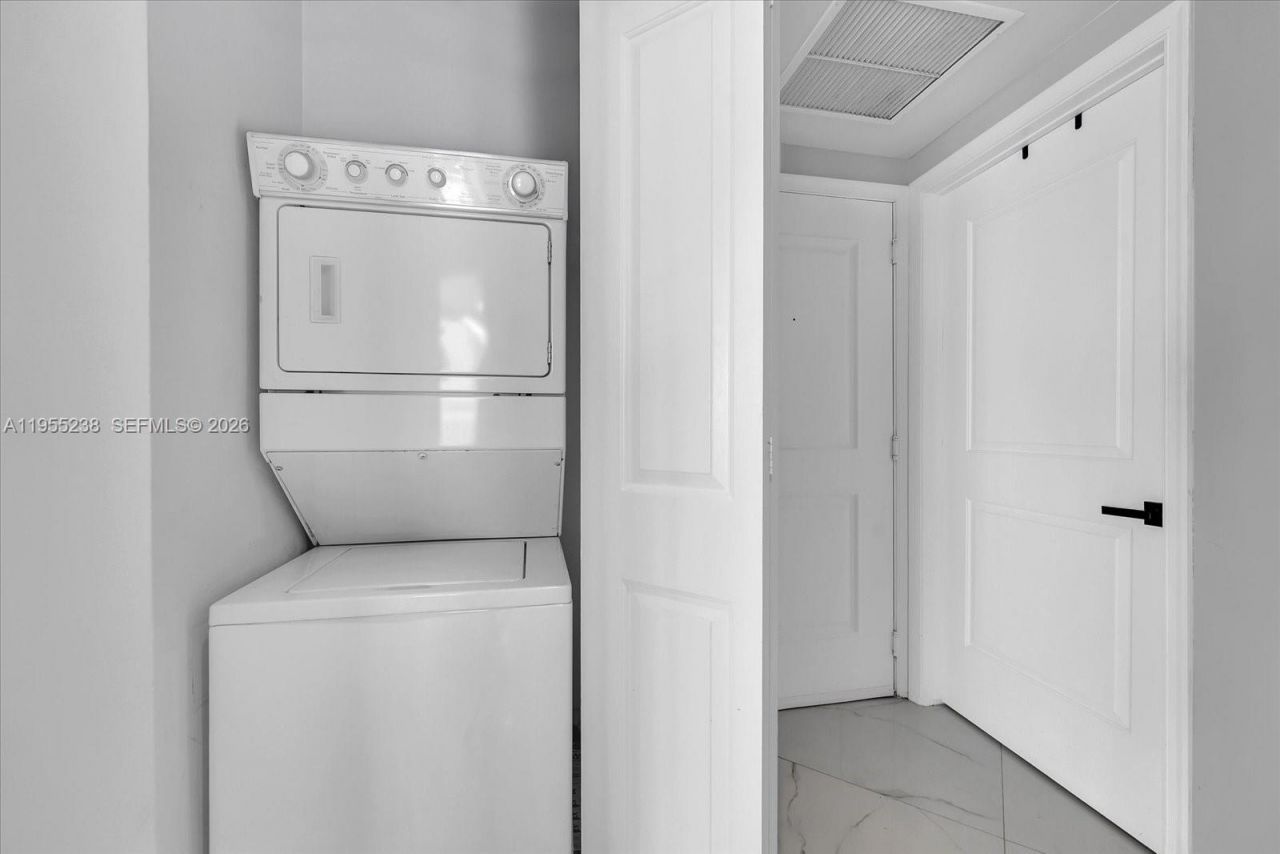 480 NE 30th St, Unit 904, Miami, FL 33137 Photo