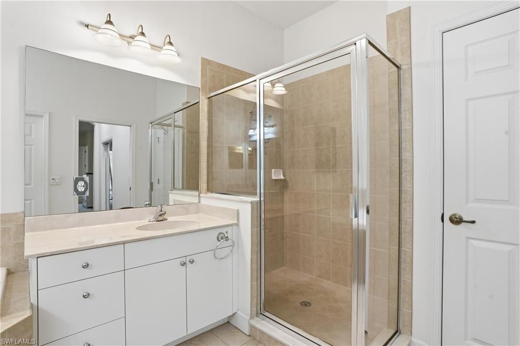17498 Old Harmony Dr, Unit 201, Fort Myers, FL 33908 Photo